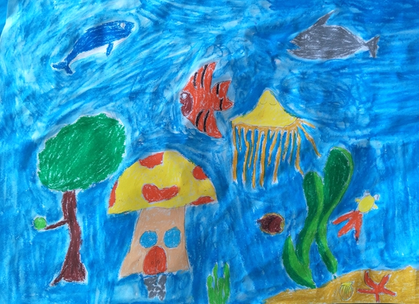 桓仁县北甸子小学·二年级赵一冰·彩铅笔画《海底世界》