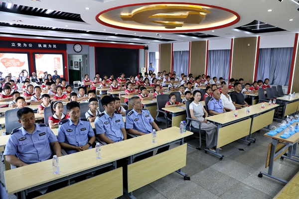 ce154edbd6a54bcaa033ada4ec3a42b5.jpg